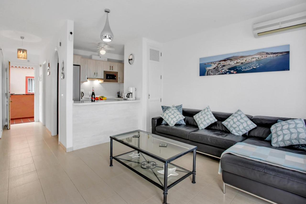 Top Floor, Sea View, Huge Terrace, Heated Pool, Garage Лос Кристианос Екстериор снимка