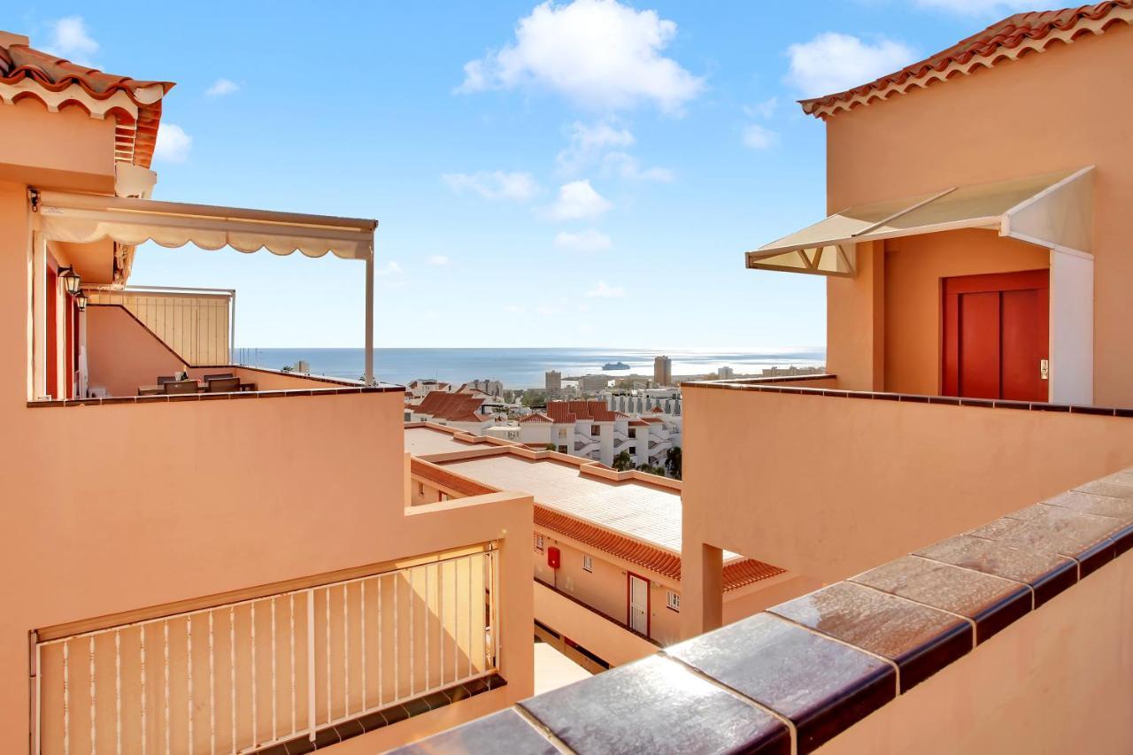 Top Floor, Sea View, Huge Terrace, Heated Pool, Garage Лос Кристианос Екстериор снимка