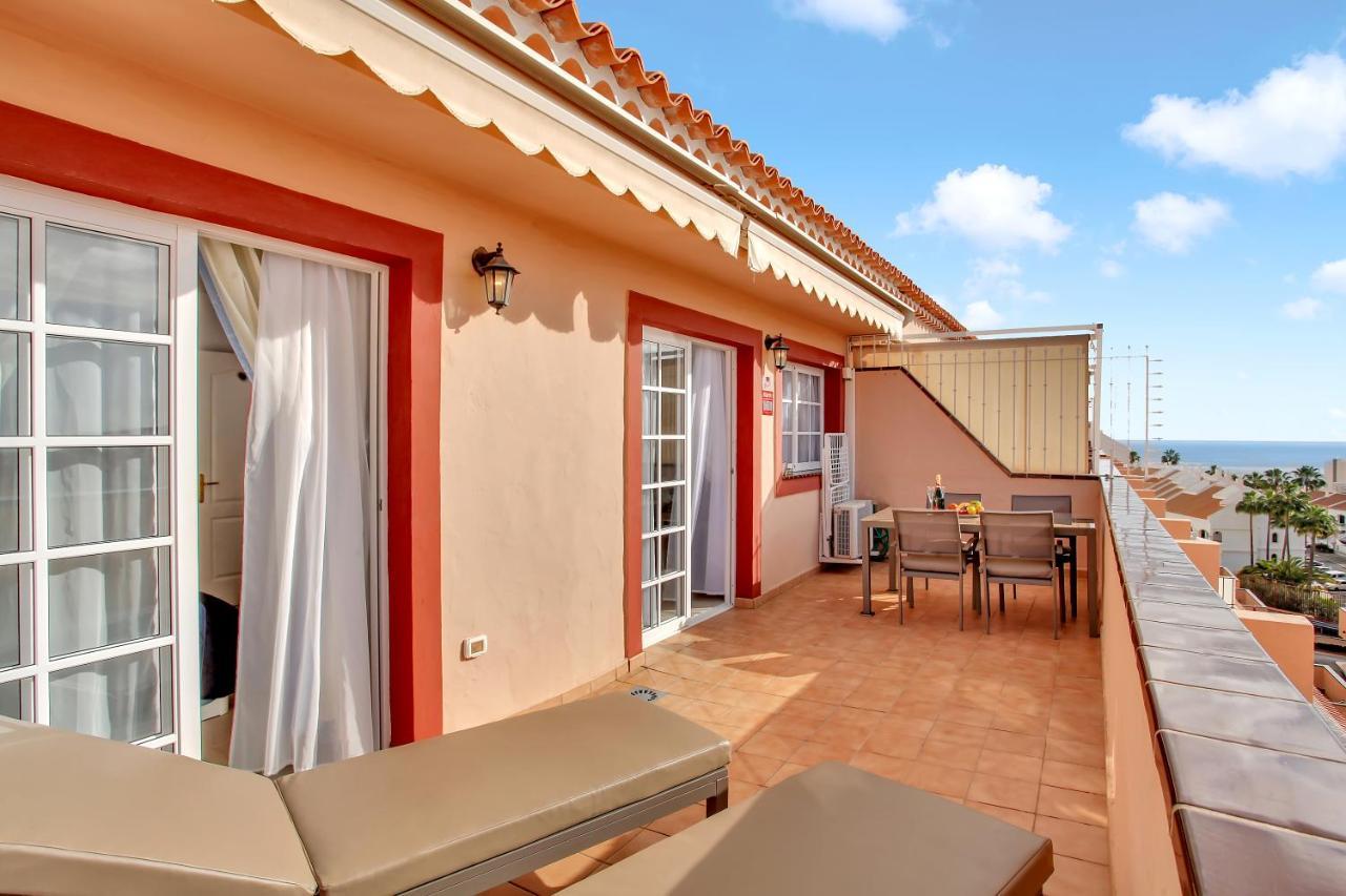Top Floor, Sea View, Huge Terrace, Heated Pool, Garage Лос Кристианос Екстериор снимка