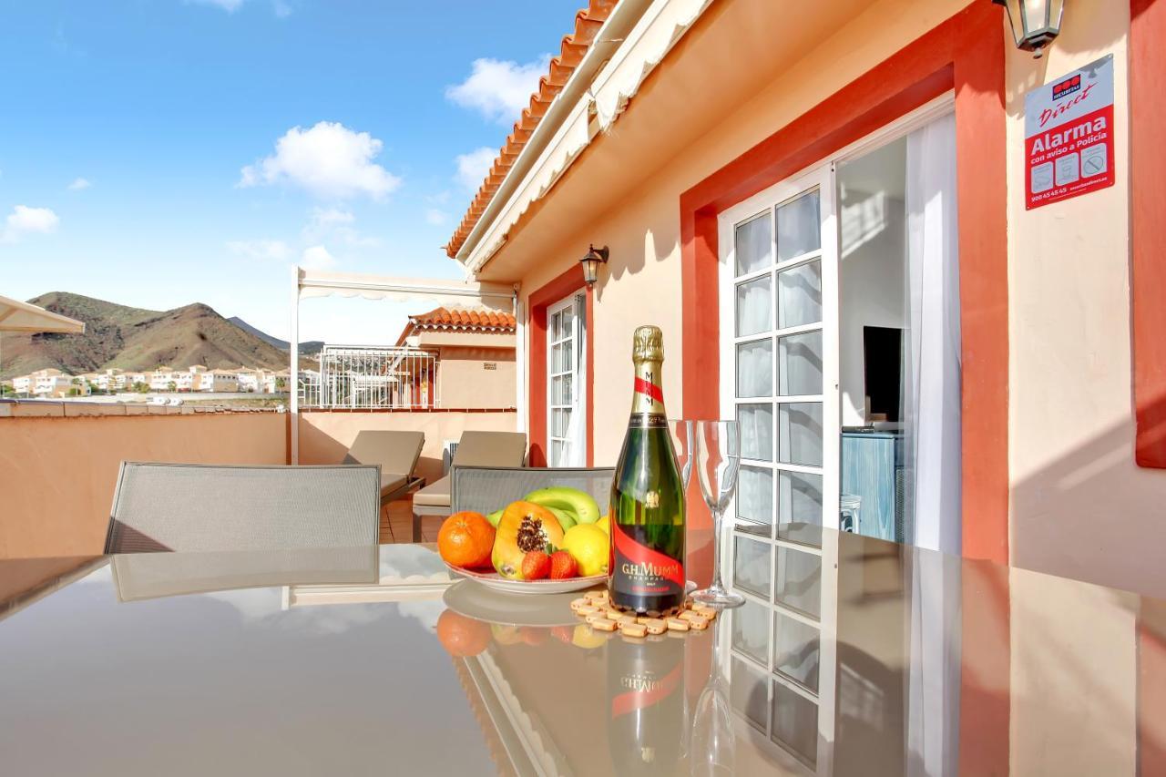 Top Floor, Sea View, Huge Terrace, Heated Pool, Garage Лос Кристианос Екстериор снимка