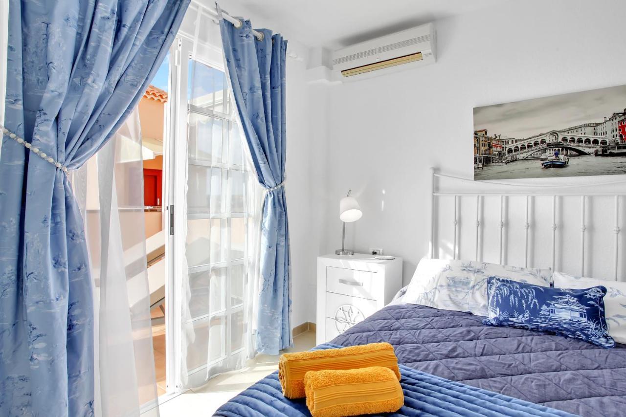Top Floor, Sea View, Huge Terrace, Heated Pool, Garage Лос Кристианос Екстериор снимка